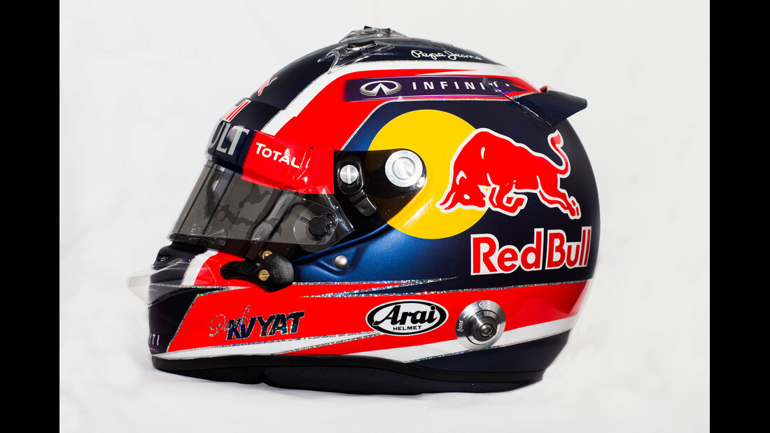 Kvyat - Helm - F1 2015