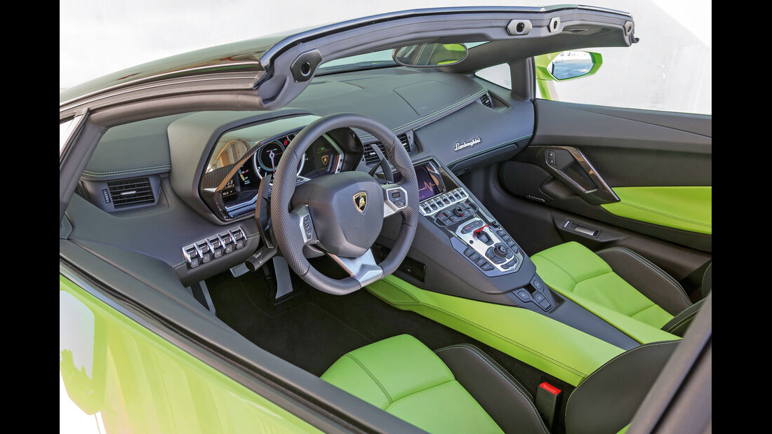 Lamborghini Aventador LP 700-4 Roadster, Cockpit, Lenkrad