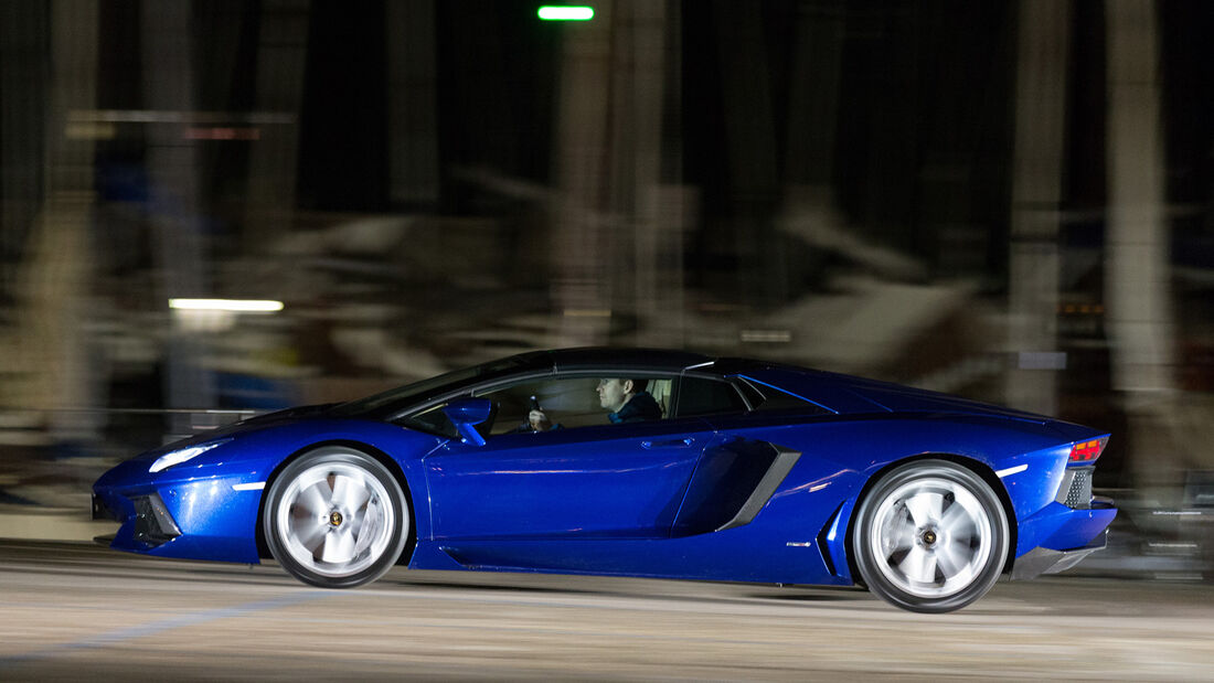 Lamborghini Aventador Roadster, Seitenansicht