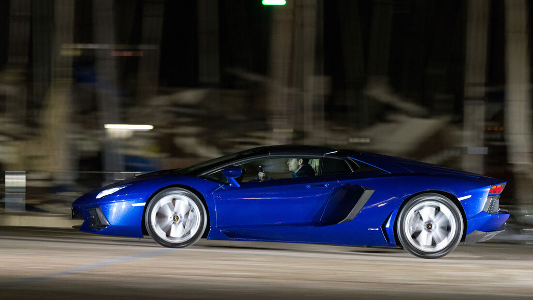 Lamborghini Aventador Roadster, Sportwagen