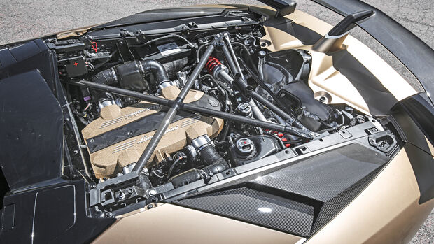 Lamborghini Aventador SVJ Roadster, Motor