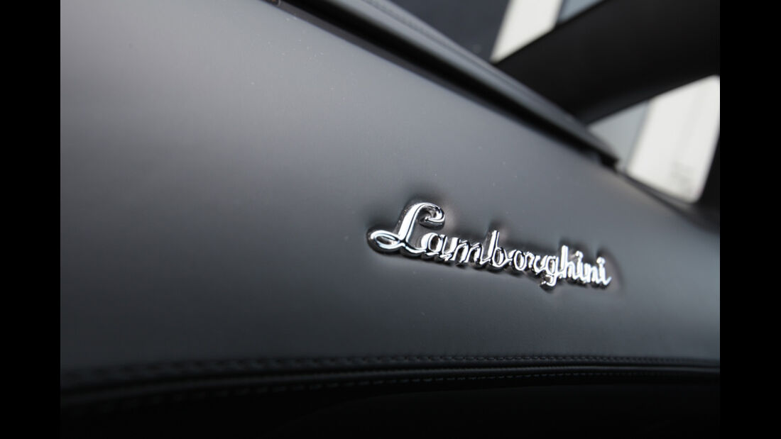 Lamborghini Aventador, Schriftzug, Lamborghini