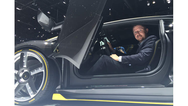 Lamborghini Centenario In Genf 770 Ps 40 Exemplare 23 5 S Fur Tempo 300 Auto Motor Und Sport