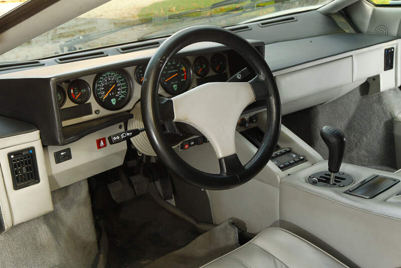 Lamborghini Countach Anniversario, Cockpit, Lenkrad