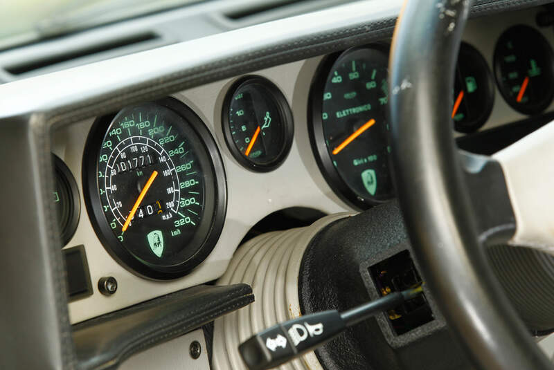 Lamborghini Countach Anniversario, Tacho, Anzeigeinstrumente, Detail