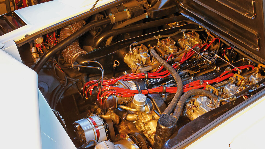 Lamborghini Countach, Motor