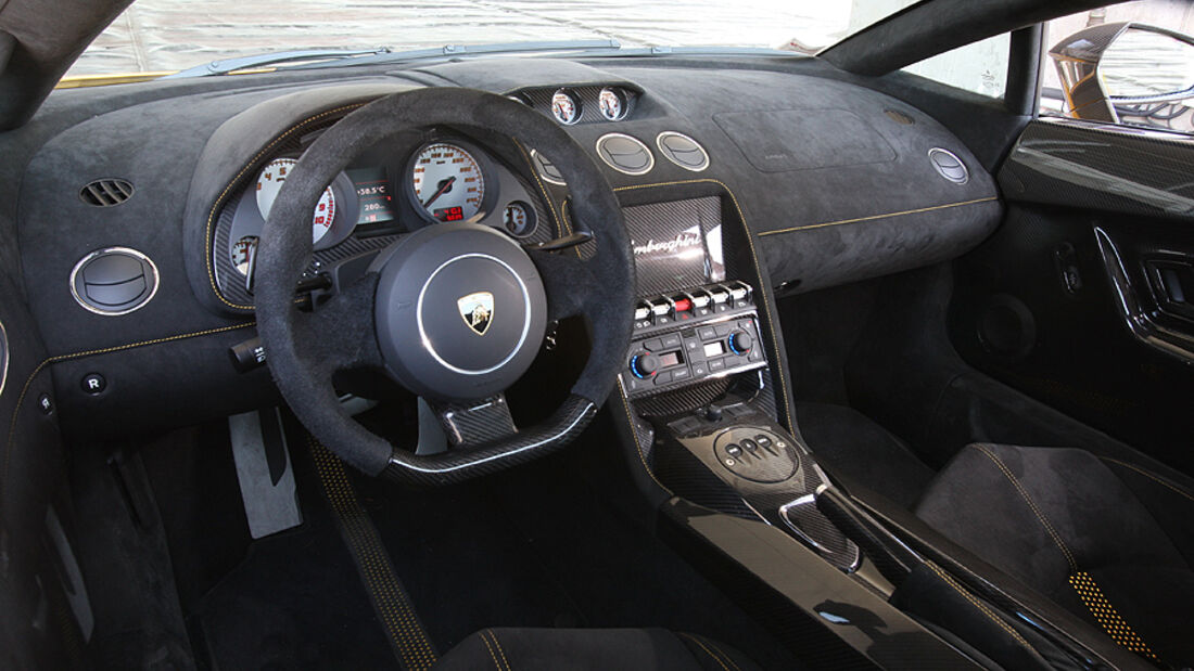 Lamborghini Gallardo Innenraum