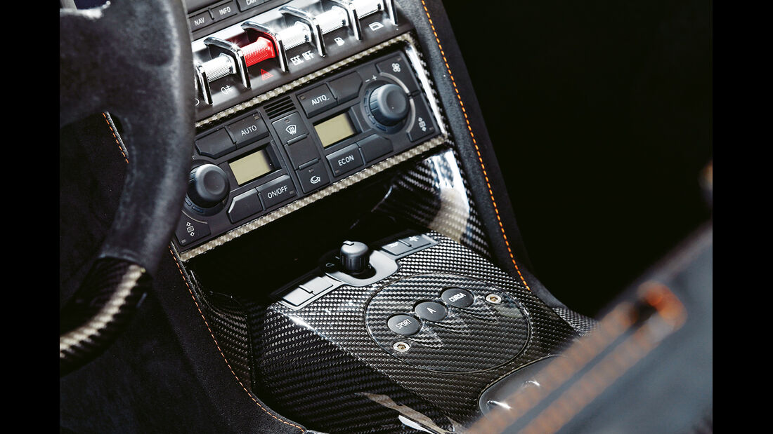 Lamborghini Gallardo Spyder Performante, Mittelkonsole