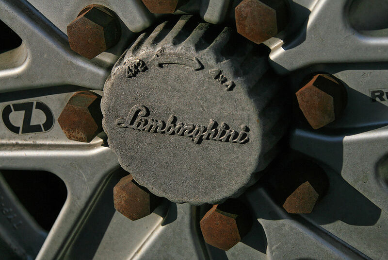 Lamborghini LM 002 Felge