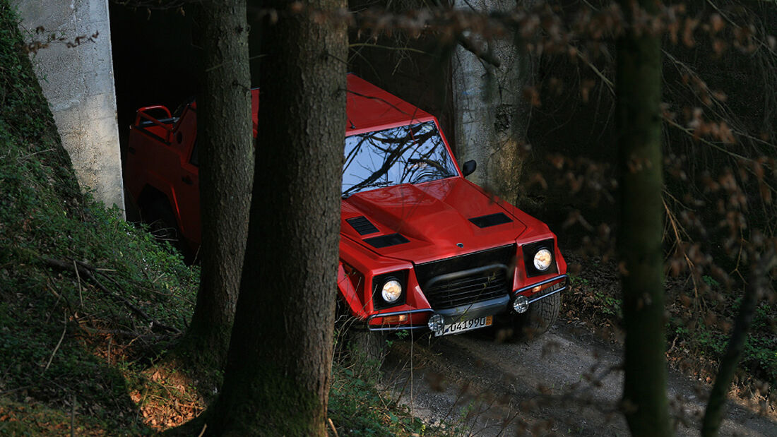 Lamborghini LM 002 im Gelände