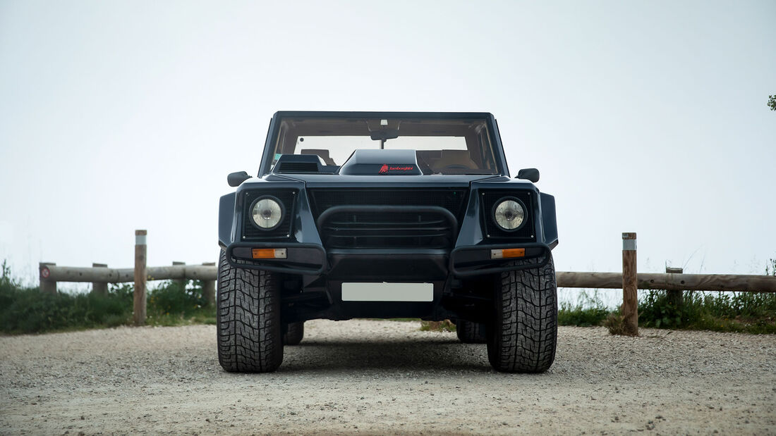 Lamborghini LM002 (1988)