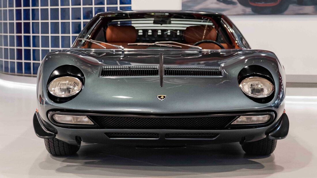 Lamborghini Miura SV (1972)