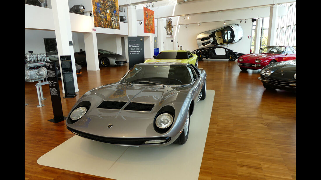 Lamborghini Miura SV - Lamborghini Museum - Sant'Agata Bolognese