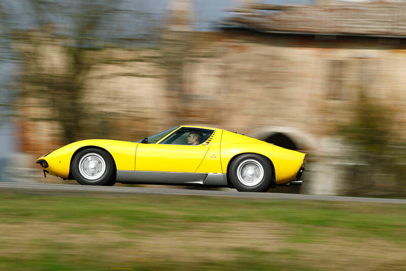 Lamborghini Miurca SV, Seitenansicht, Überlandfahrt