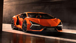 Lamborghini Revuelto