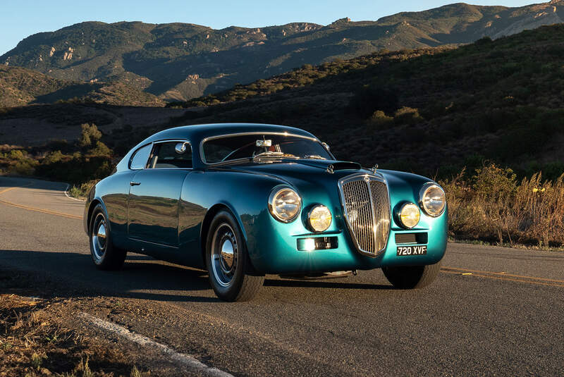 Lancia Aurelia B20 GT Fuorilegge Restomod by Thornley Kelham (1955)