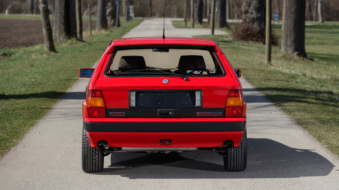 Lancia Delta HF Integrale 16V (1990)