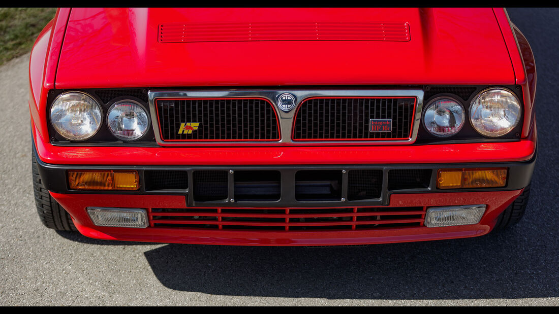Lancia Delta HF Integrale 16V (1990)