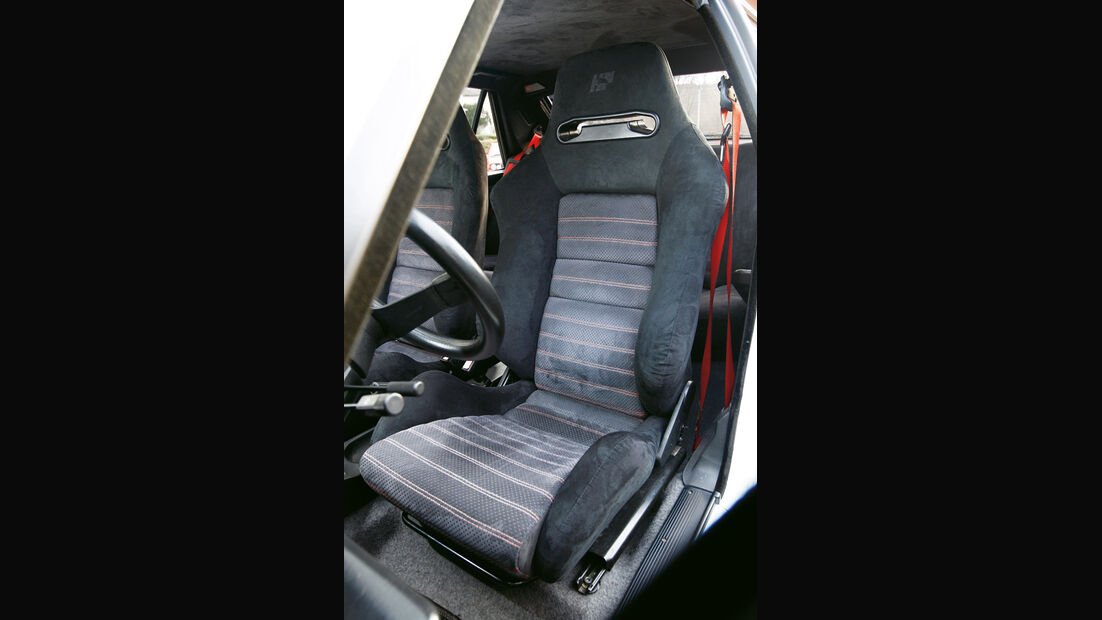 Lancia Delta HF integrale, Fahrersitz