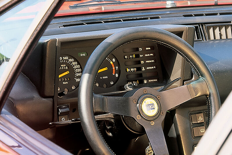 Lancia Montecarlo, Cockpit