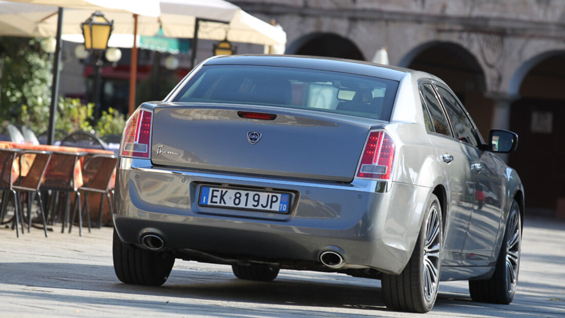 Lancia Thema 3.0 V6 Multijet Platinum, Heck