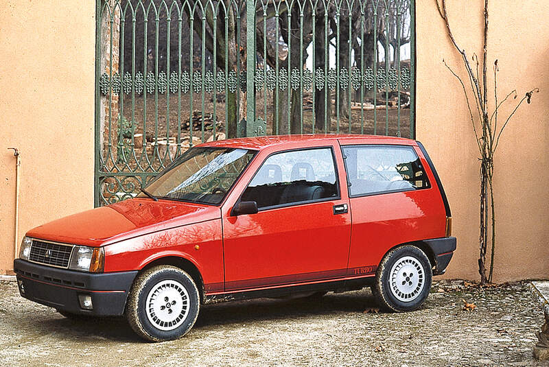 Lancia Y10 Turbo, Seitenansicht