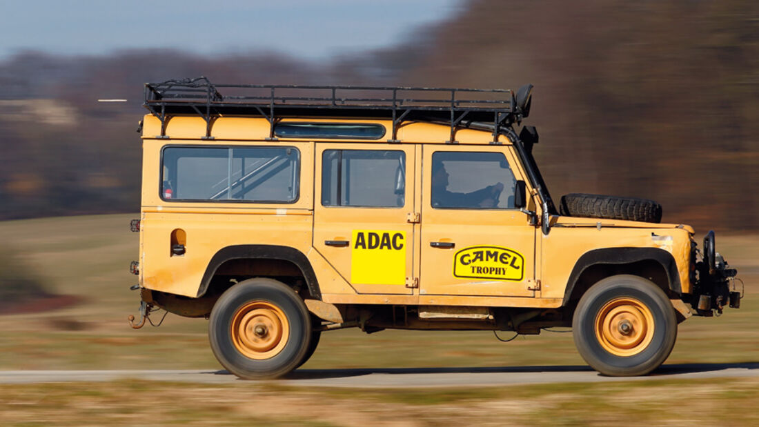 Land Rover 90, 110, Defender, Seitenansicht, Camel, Gelände