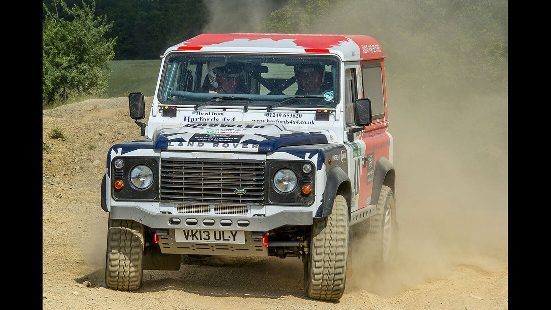 Land Rover Bowler Rallye Defender