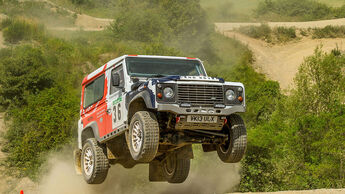 Land Rover Bowler Rallye Defender