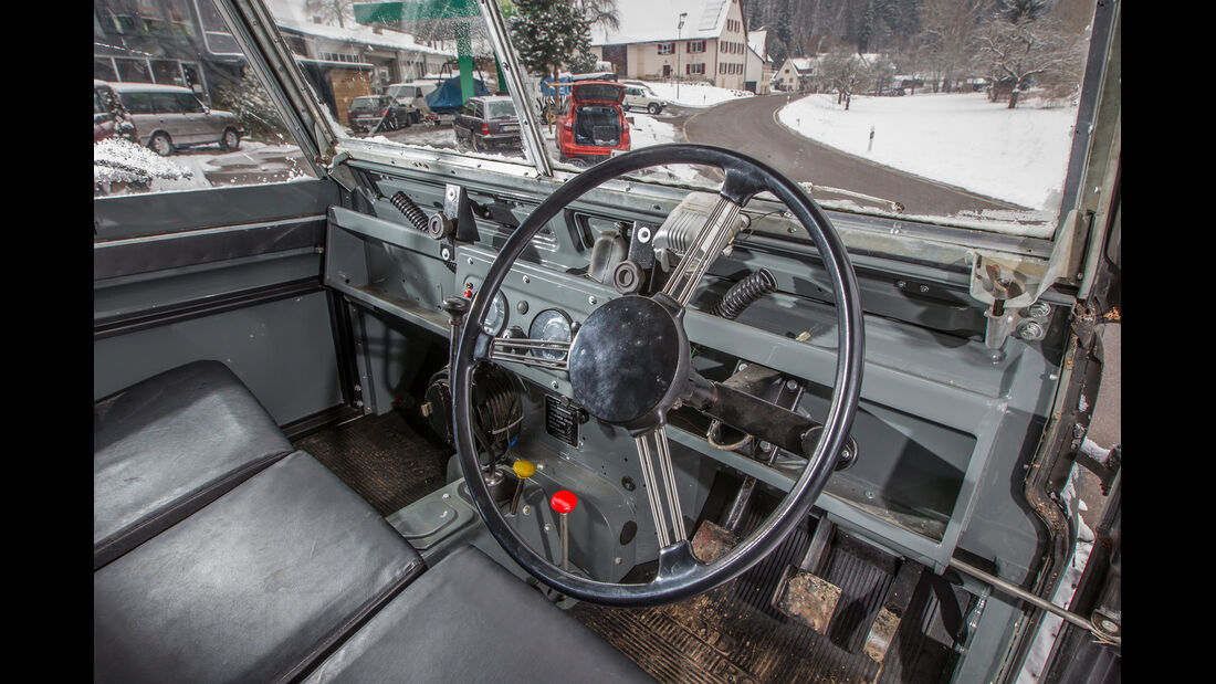 Land Rover Cuthbertson, Cockpit, Lenkrad
