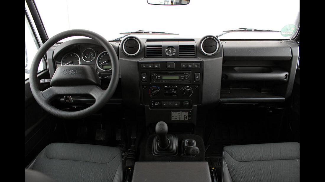 Land Rover Defender 2.2 TD4 2012 Test 