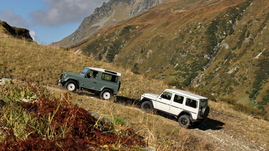 Land Rover Defender 90 TD4, Mercedes-Benz G 280 CDI Edition Pur in den Alpen unterwegs