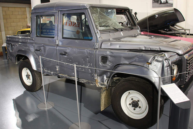 Land Rover Defender James Bond Skyfall im British Motor Museum