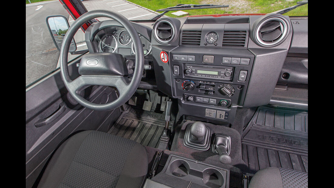 Land Rover Defender, Lenkrad, Cockpit