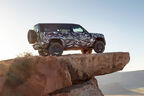 Land Rover Defender Octa Teaser