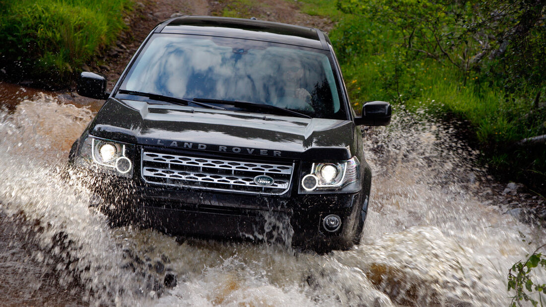 Land Rover Freelander, Frontansicht, Wasserdurchfahrt