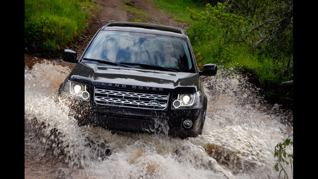 Land Rover Freelander, Frontansicht, Wasserdurchfahrt