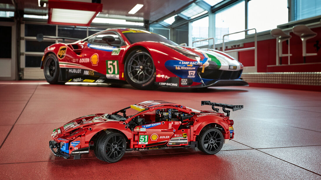 Lego Ferrari 488 GTE AF CORSE 51