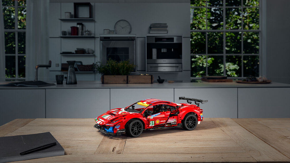 Lego Ferrari 488 GTE AF CORSE 51