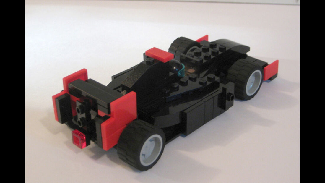 Lego Rennautos - Lotus-Renault R31 (2011)