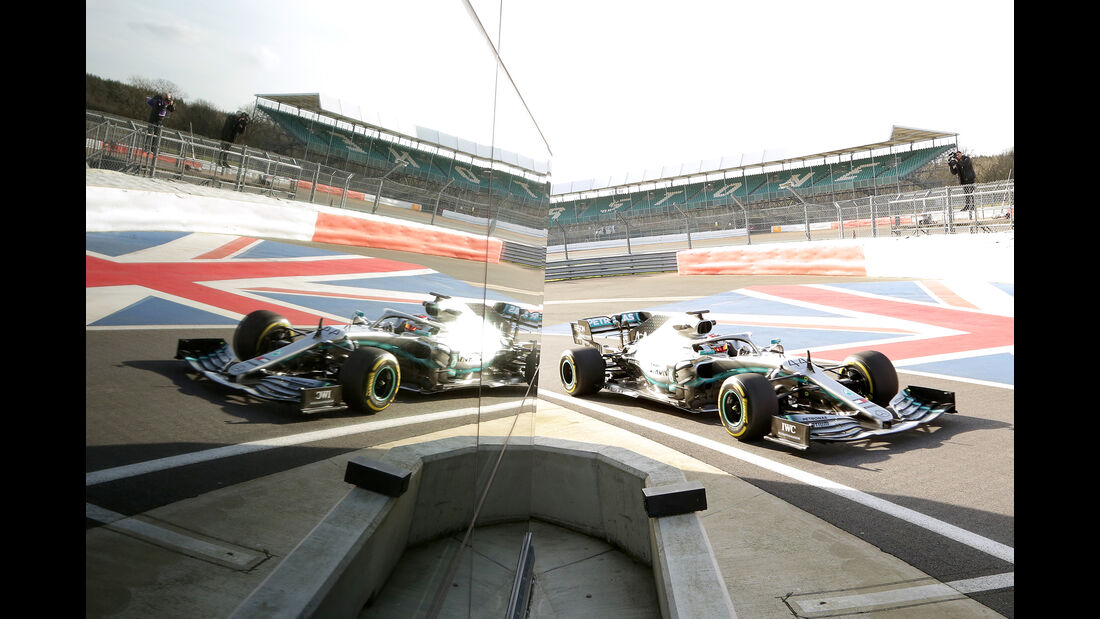 Lewis Hamilton - Mercedes AMG F1 W10 - Shakedown - Silverstone - 2019