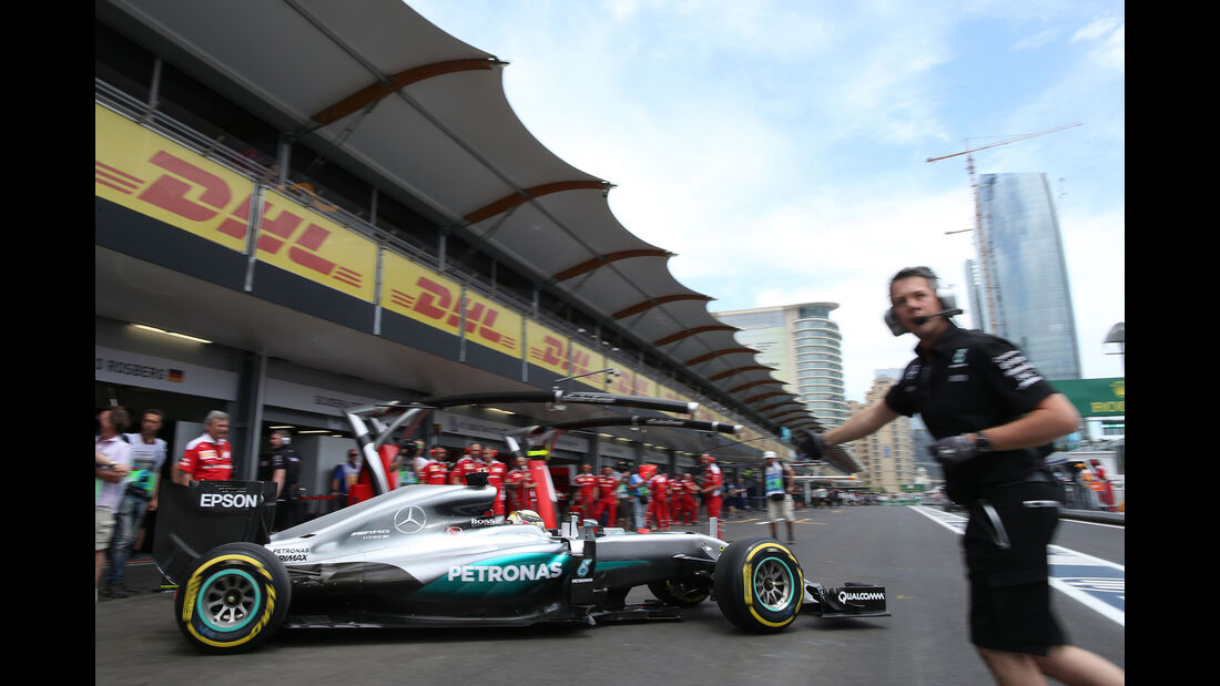 Lewis Hamilton - Mercedes - Formel 1 - GP Aserbaidschan - Baku - 17. Juni 2016