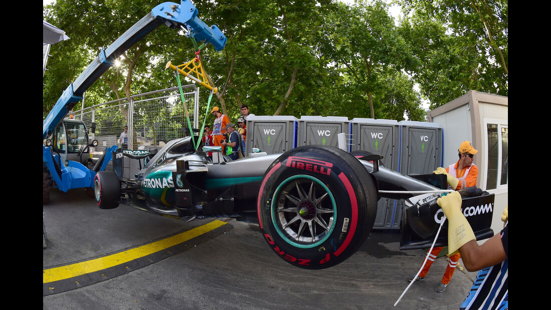 Lewis Hamilton - Mercedes - Formel 1 - GP Aserbaidschan - Baku - 18. Juni 2016