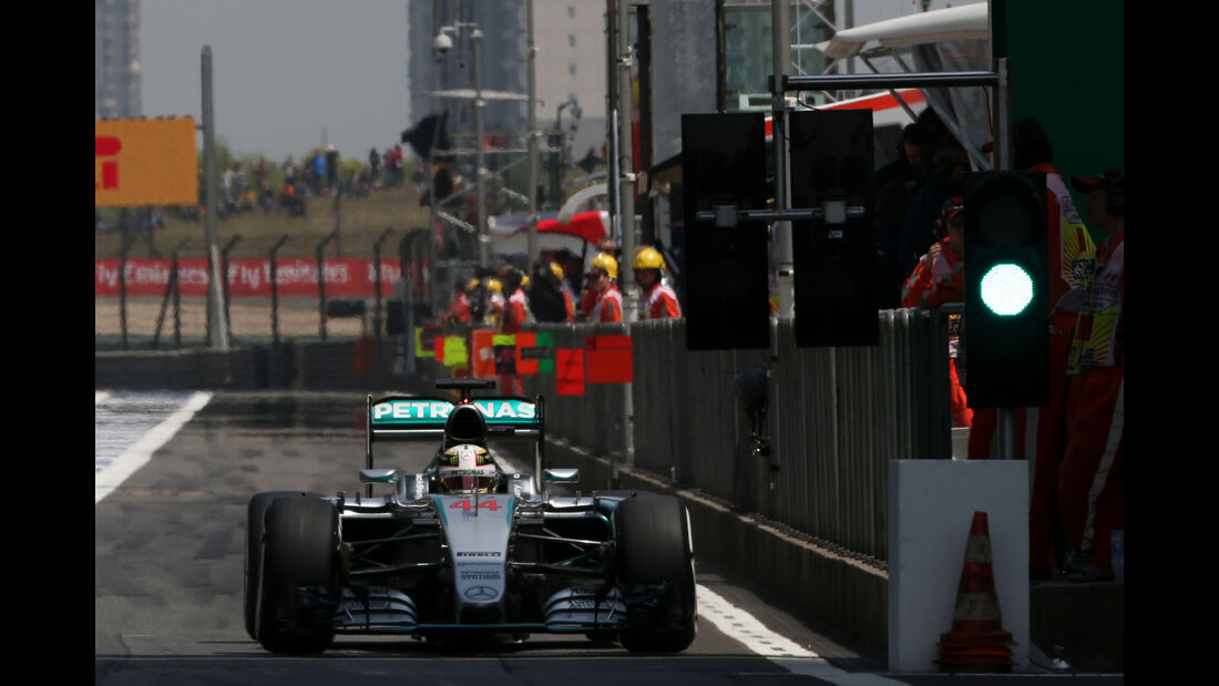 Lewis Hamilton - Mercedes - Formel 1 - GP China - Shanghai - 11. April 2015