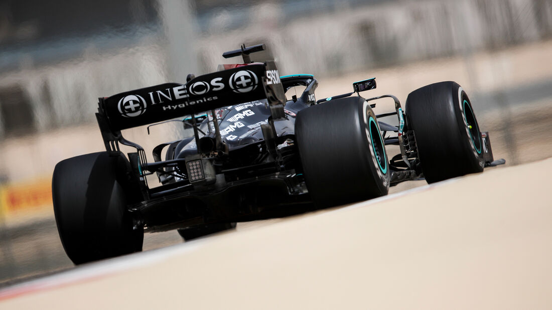 [Imagen: Lewis-Hamilton-Mercedes-Formel-1-Test-Ba...775100.jpg]