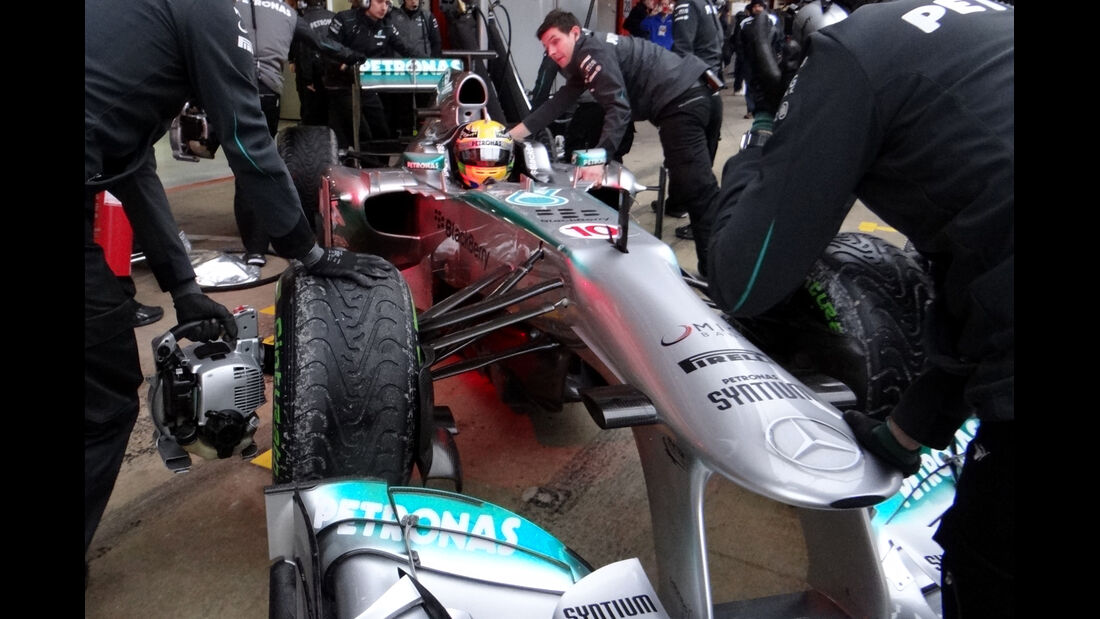 Lewis Hamilton - Mercedes - Formel 1 - Test - Barcelona - 22.Februar 2013