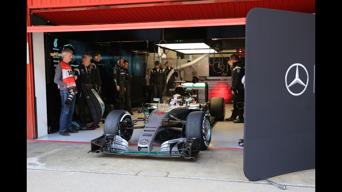 Lewis Hamilton - Mercedes - Formel 1-Test - Barcelona - 24. Februar 2016