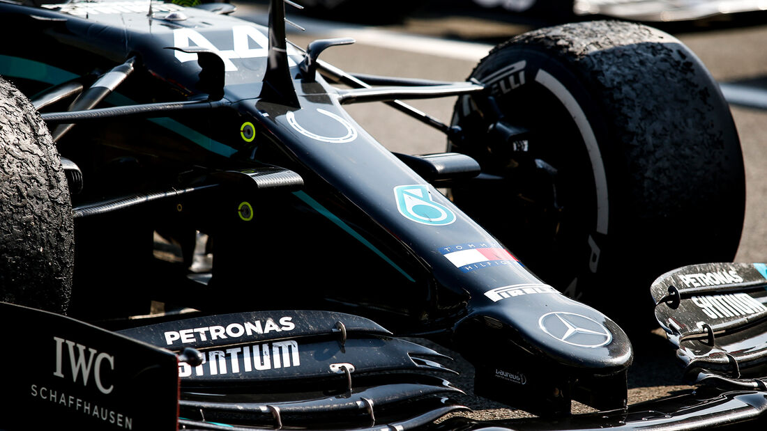 [Imagen: Lewis-Hamilton-Mercedes-GP-70-Jahre-F1-S...713353.jpg]