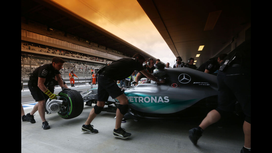 Lewis Hamilton - Mercedes - GP Russland - Sochi - Freitag - 9.10.2015