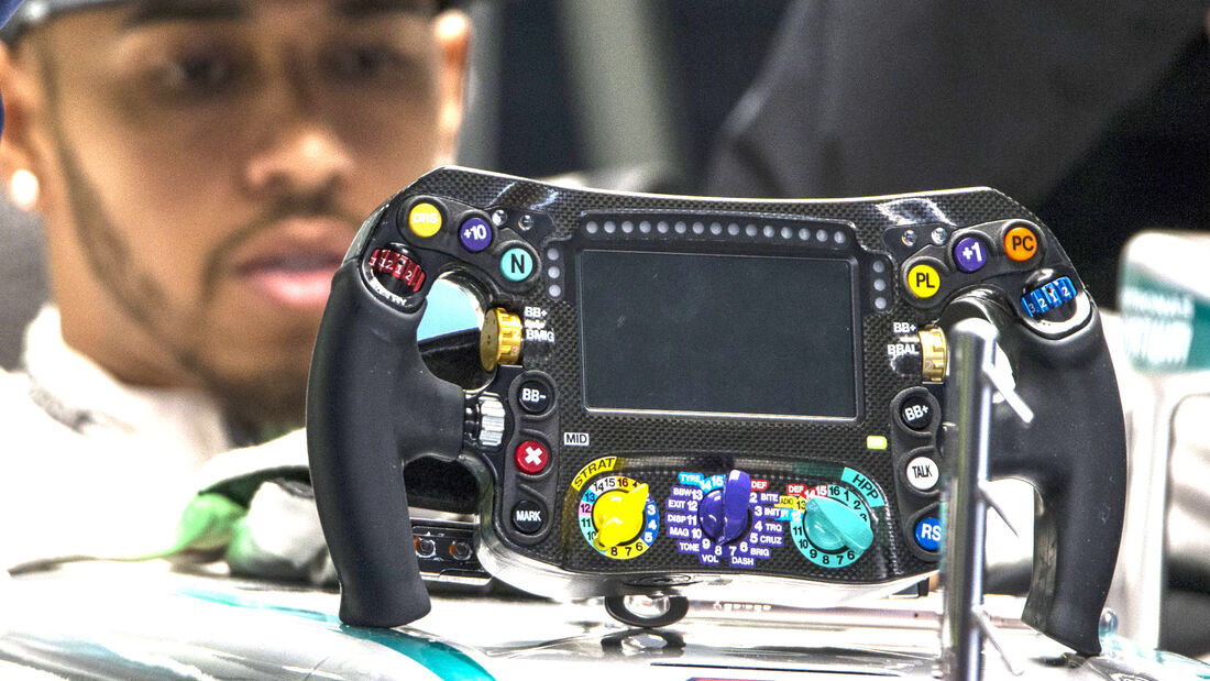 Lewis Hamilton - Mercedes - Lenkrad 2016